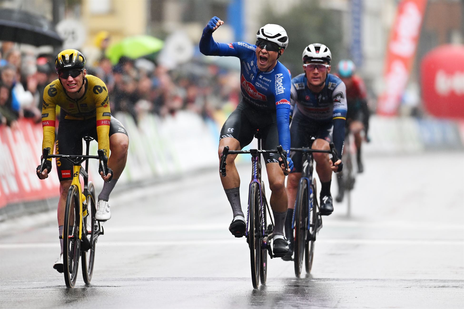 Jasper Philipsen conquers crosswinds to win stormy Classic Brugge-De Panne