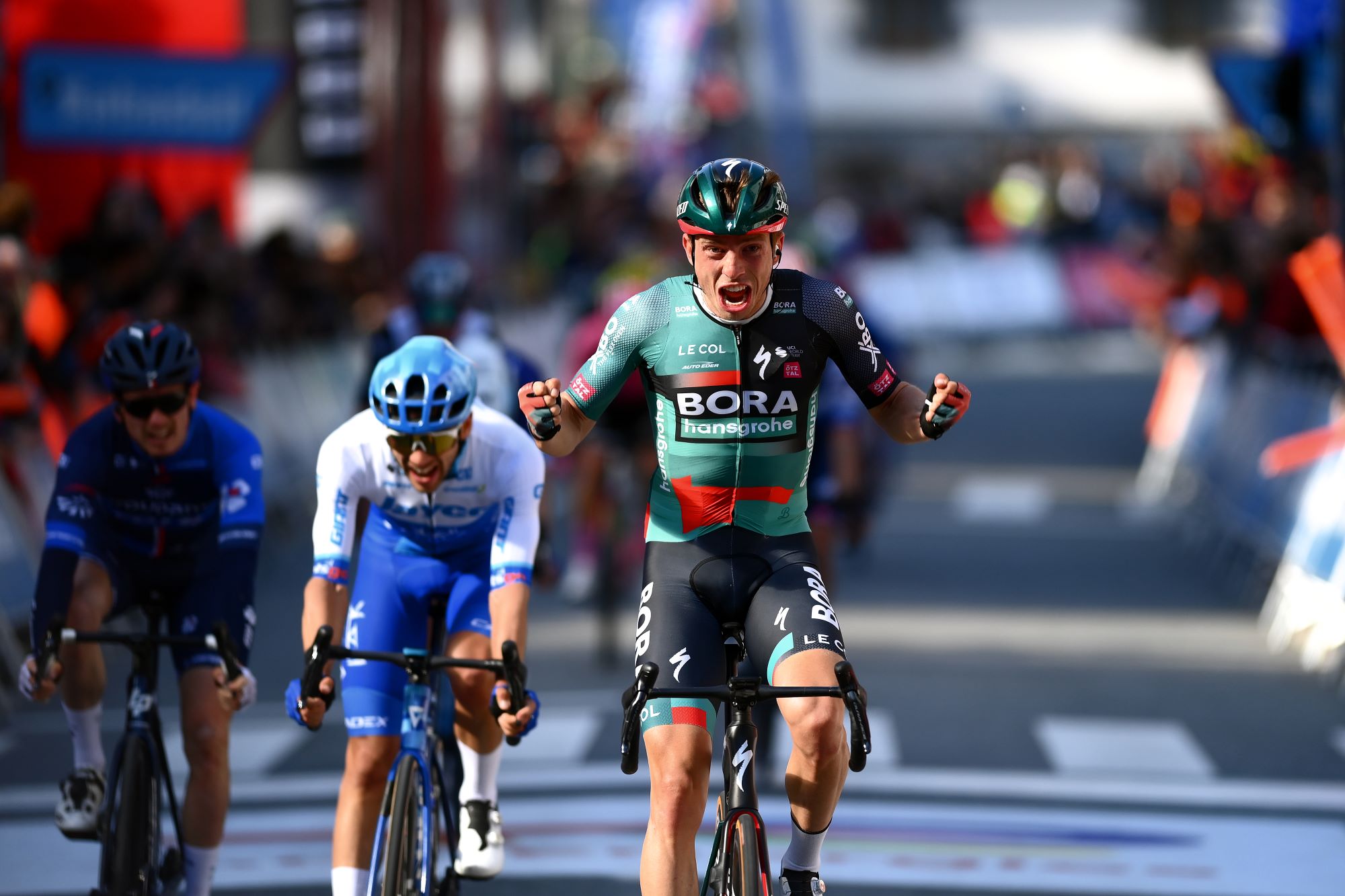 Ide Schelling grabs victory on stage two of Itzulia Basque Country 2023 