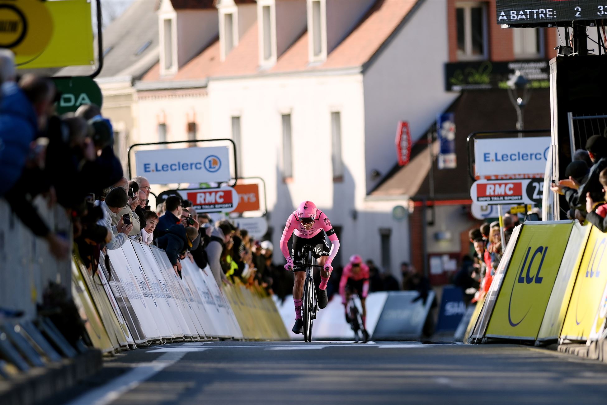 Paris-Nice's novel team time trial fails to rip up format, but still excites